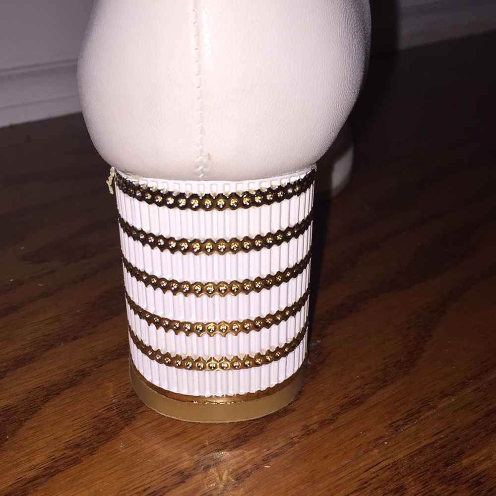 White booties - Picture 2 of 4